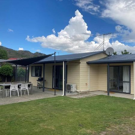 Sunny Escape In Old Cromwell Villa Luaran gambar