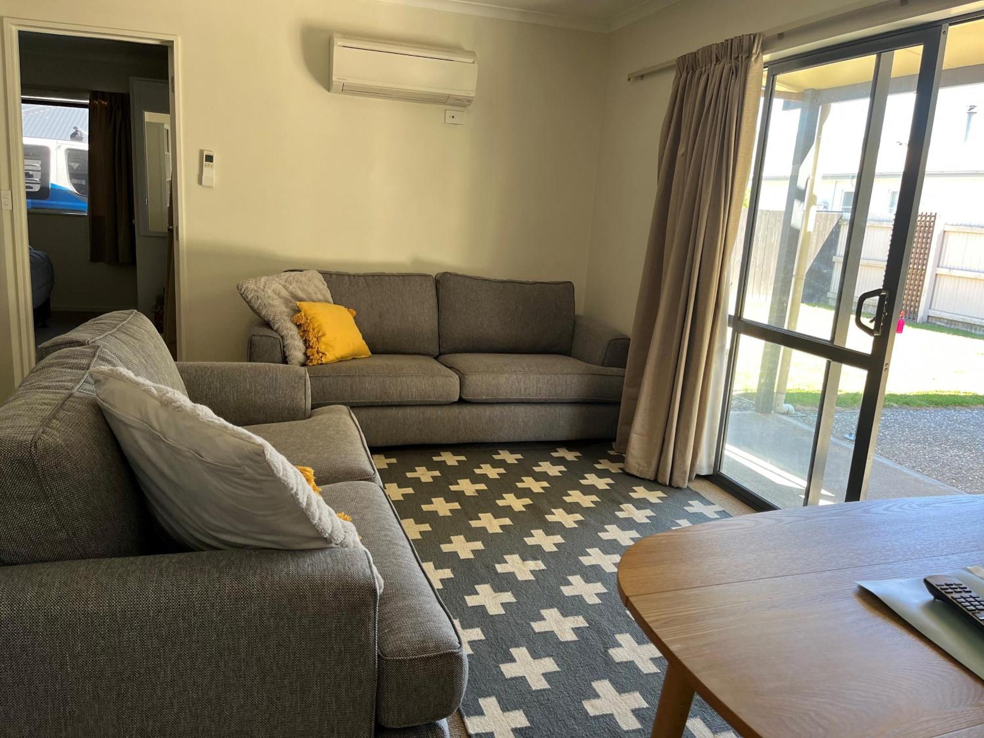 Sunny Escape In Old Cromwell Villa Luaran gambar